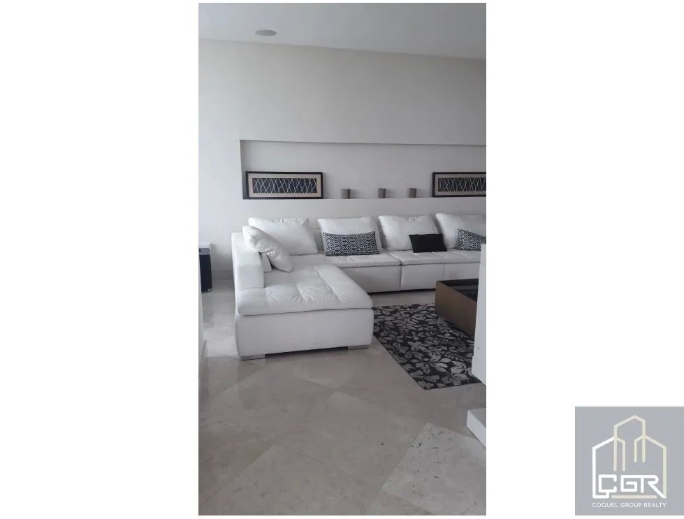 ALQUILER DE APARTAMENTO EN PH THE POINT PUNTA PAITILLA
