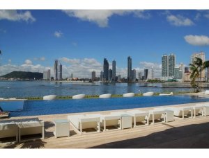 ALQUILER DE APARTAMENTO EN PH THE POINT PUNTA PAITILLA