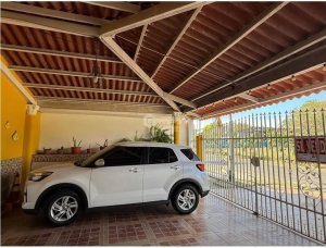 SE VENDE CASA DON BOSCO VILLA LAS ACACIAS 195M 4 HABITACIONES 2 PISOS