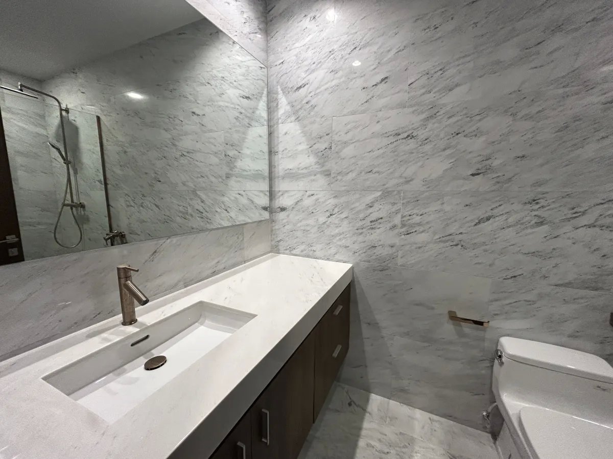 Spectacular Furnished Apartment 394 m² The Towers Paitilla Move-In August 15th