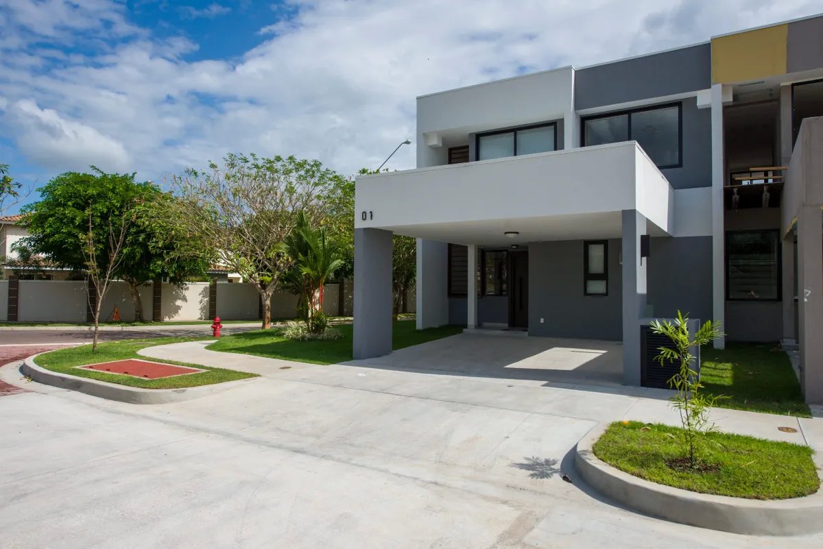 Exclusive 173m² Townhome in Imaterra, Alere A Model - Immediate Delive...