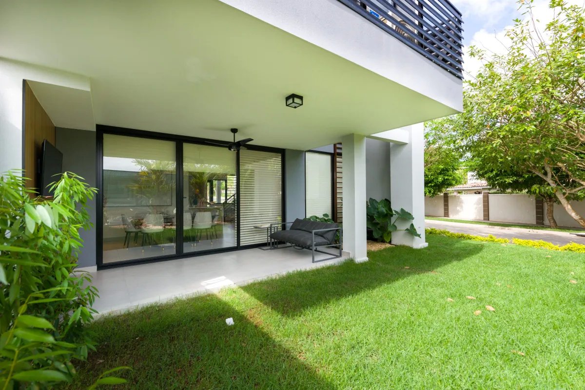 Exclusive 173m² Townhome in Imaterra, Alere A Model - Immediate Delivery!