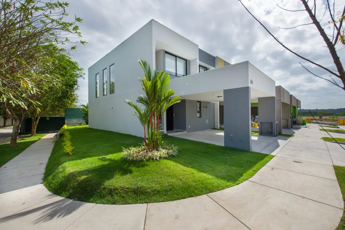 Exclusive Premium Townhomes in Imaterra: Alere C1 and C2 Models - Imme...