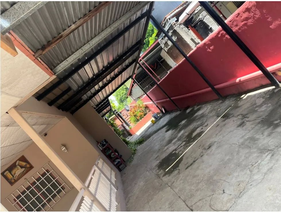 SE VENDE CASA EN CHAME LA PAZ  538 M2  COMPLETAMENTE CERCADA