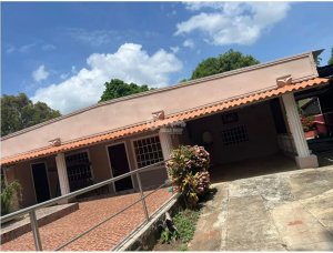 SE VENDE CASA EN CHAME LA PAZ  538 M2  COMPLETAMENTE CERCADA