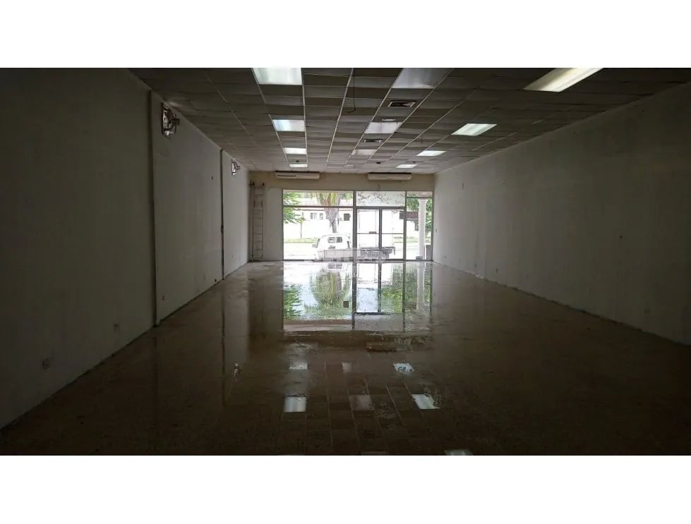LOCAL COMERCIAL / BRISAS DEL GOLF / 175M / 2 BAÑOS / PLANTA BAJA