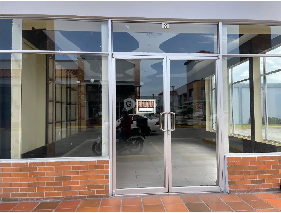 SE VENDE LOCAL COMERCIAL BRISAS DEL GOLF 159M EN PLANTA BAJA