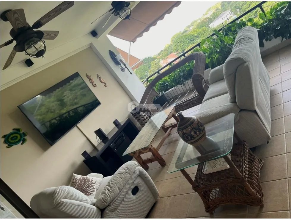 FOR SALE: 219M² APARTMENT IN PUNTA BARCO PH EL QUETZAL WITH BALCONY