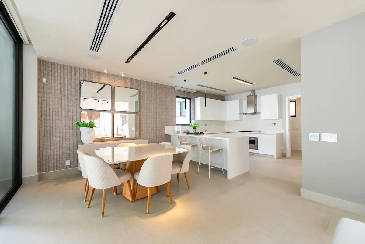 Spectacular Detached Single-Family Home: Maximum Spaciousness and Immediate Occupancy
