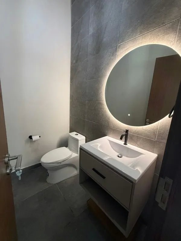 Oficina Impecable 95m² en Costa del Este PH Prime Time Lista para Ocupar