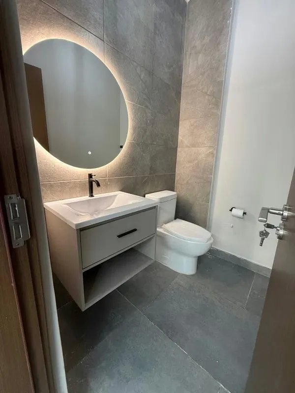 Oficina Impecable 95m² en Costa del Este PH Prime Time Lista para Ocupar