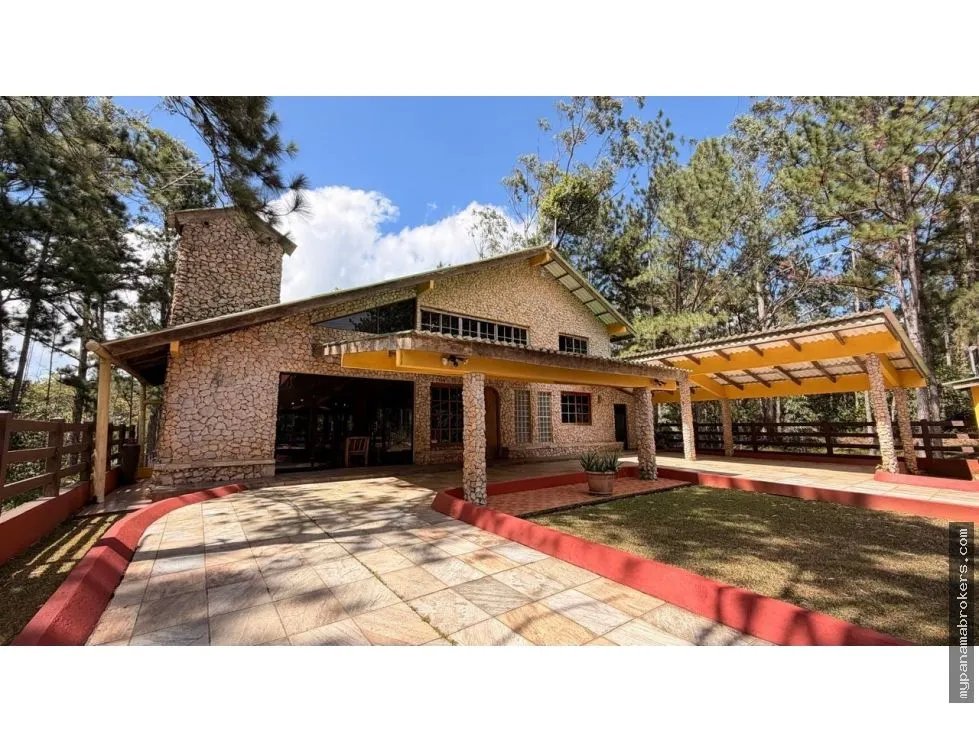 Se Vende Casa en Altos de Cerro Azul - Paseo de la Fortaleza