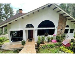 House for Sale in Altos de Cerro Azul
