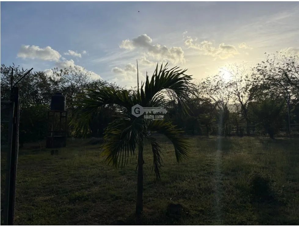 CHAME / LLANO GRANDE / 2 BEDROOMS / 4203M² / TWO LEVELS / STORAGE