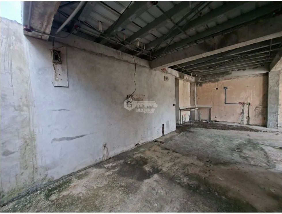 SE VENDE TERRENO CON CASA EN CONSTRUCCION LAS CUMBRES  650M NEGOCIABLE