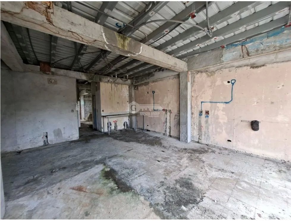 SE VENDE TERRENO CON CASA EN CONSTRUCCION LAS CUMBRES  650M NEGOCIABLE