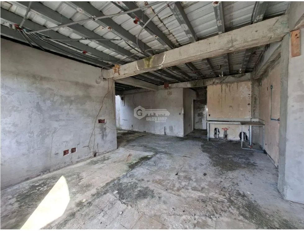 SE VENDE TERRENO CON CASA EN CONSTRUCCION LAS CUMBRES  650M NEGOCIABLE