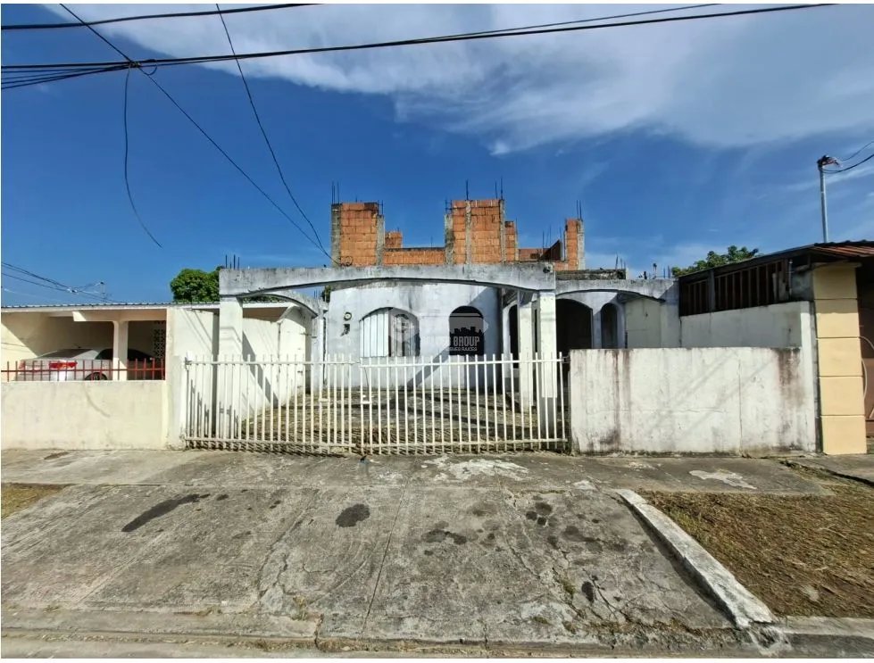 SE VENDE TERRENO CON CASA EN CONSTRUCCION LAS CUMBRES  650M NEGOCIABLE