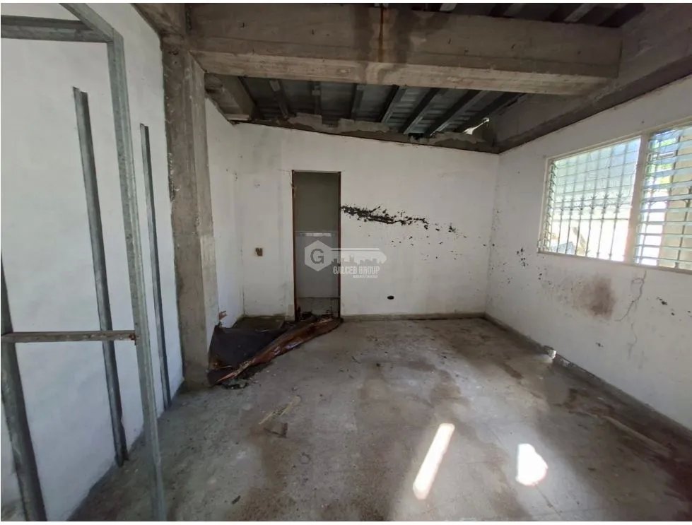 LAS CUMBRES / CUMBRESITAS / 650M / TERRENO CON CASA EN CONSTRUCCION