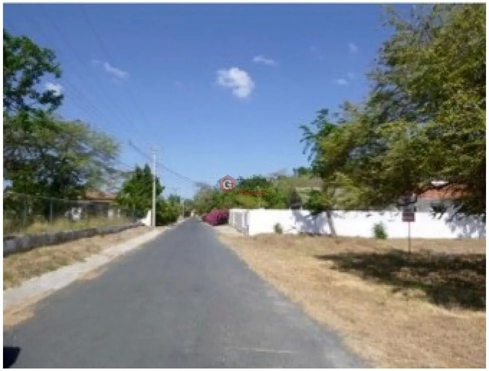 LAND FOR SALE IN CORONADO ALCAZAR PARK 1100 M2 ON PAVED ROAD