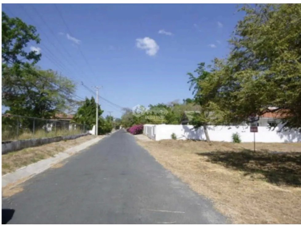 LAND FOR SALE IN CORONADO ALCAZAR PARK 1100 M2 ON PAVED ROAD