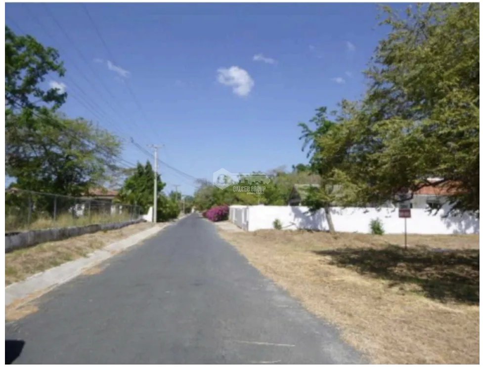 CORONADO / ALCAZAR PARK / 1100 M2 / LAND / ON PAVED ROAD