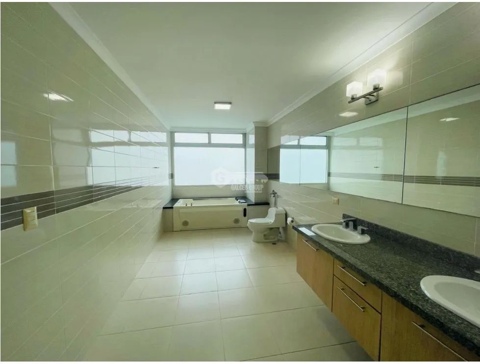 SAN FRANCISCO / TAO / 202M / 3 BEDROOMS / 3.5 BATHROOMS / FURNISHED