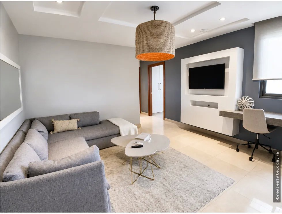 Sale of Furnished Apartment in PH Park Lane, Costa del Este