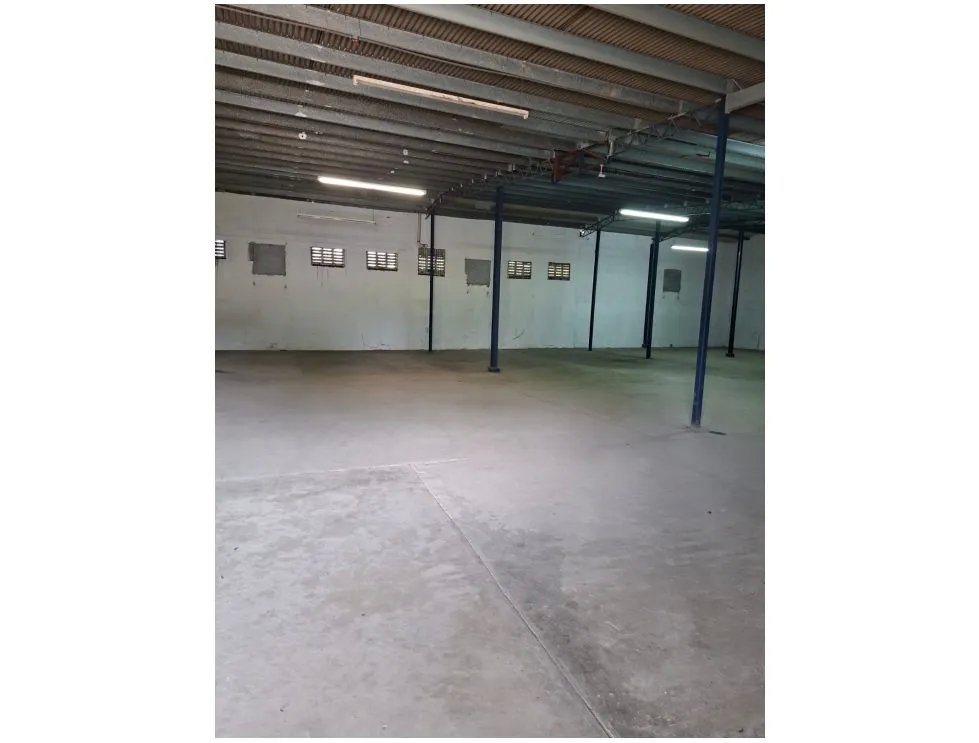 Alquiler de Galera industrial en Carrasquilla | 600m2
