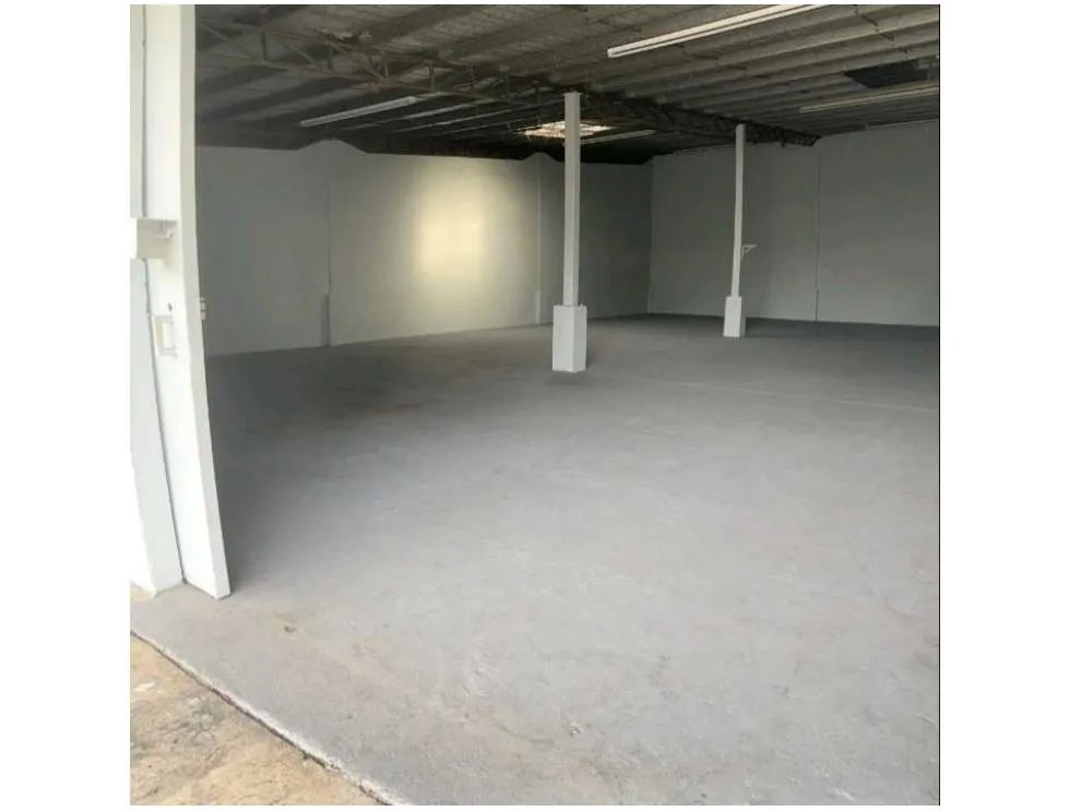 Alquiler de Bodega en Miraflores y Via Transístmica. Cod-J119