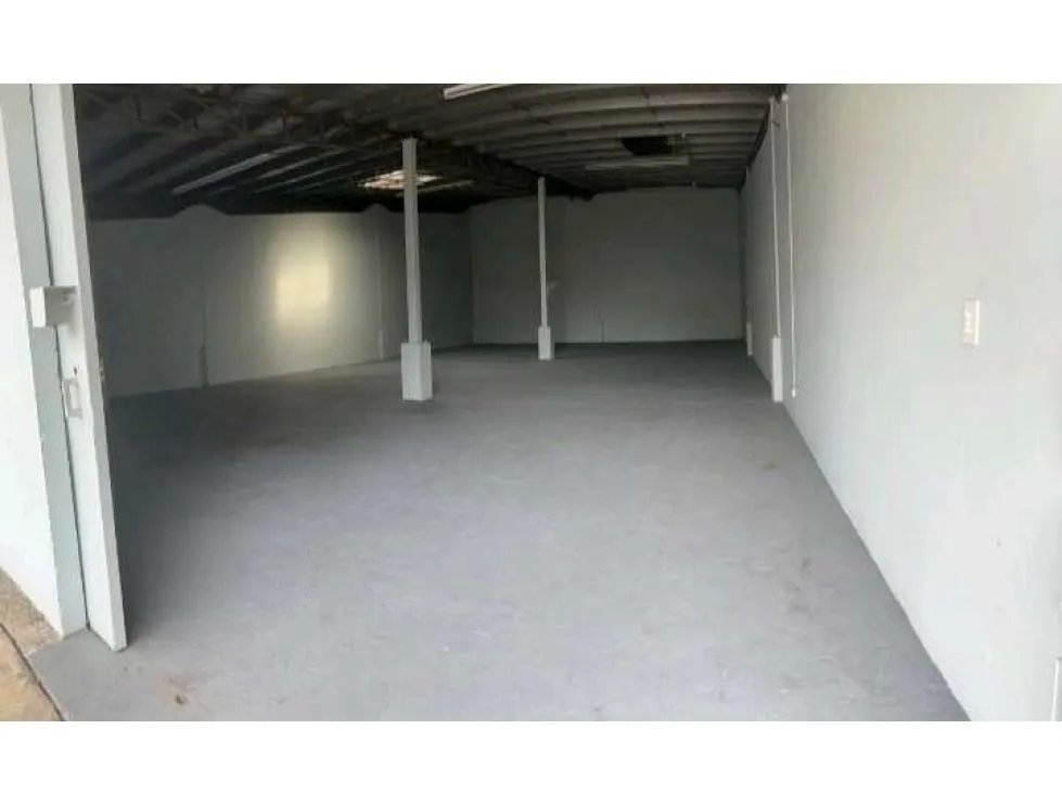 Alquiler de Bodega en Miraflores y Via Transístmica. Cod-J119