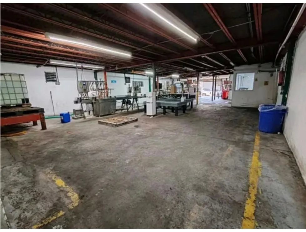 Galera Comercial / Industrial en Venta – Orillac, Betania