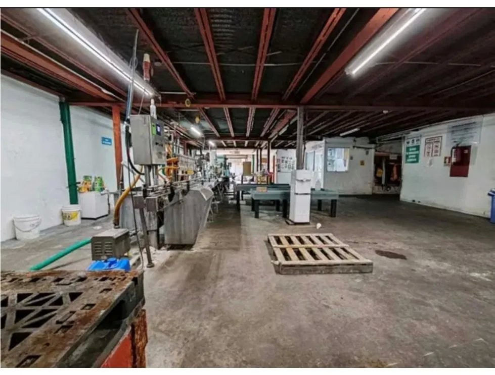 Galera Comercial / Industrial en Venta – Orillac, Betania