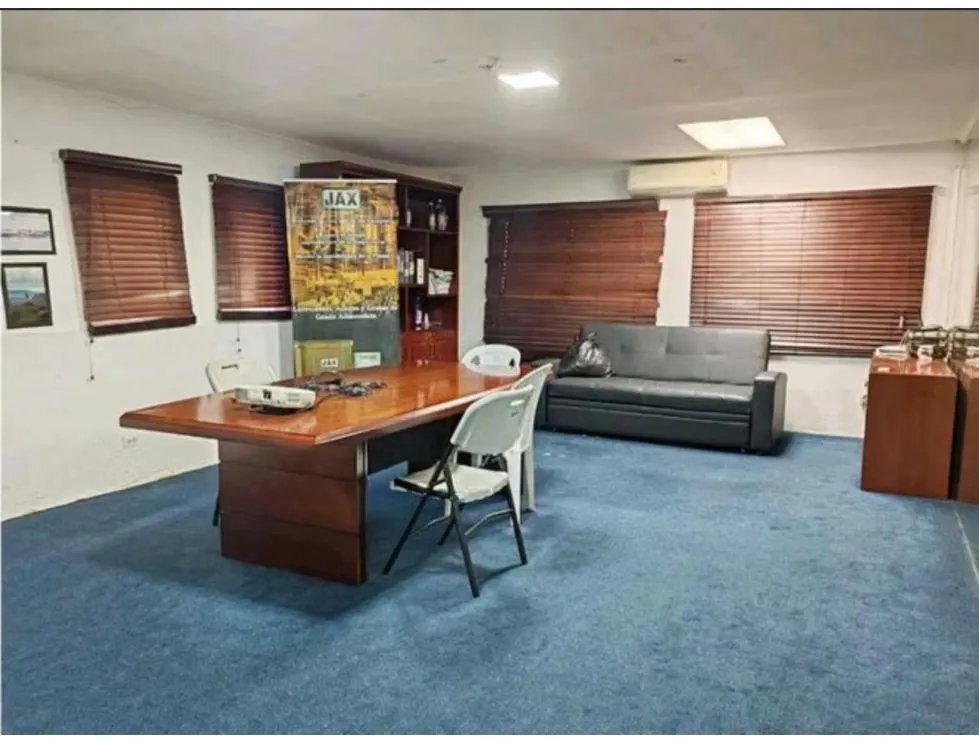 Galera Comercial / Industrial en Venta – Orillac, Betania