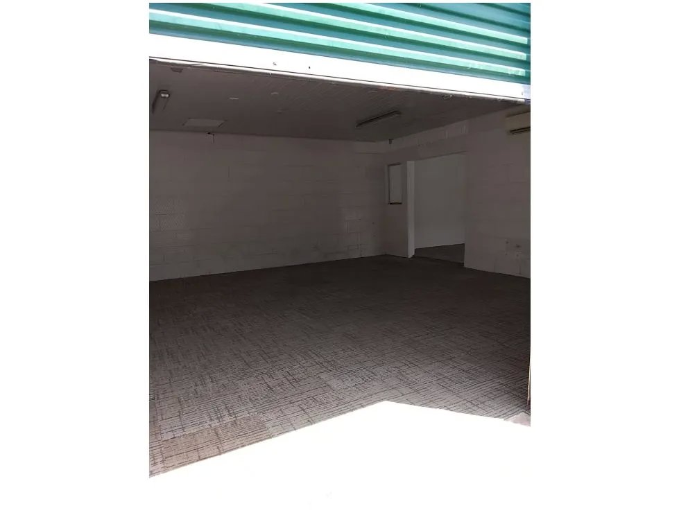 Ofidepositos Central en Alquiler en Bella Vista – 160 m²