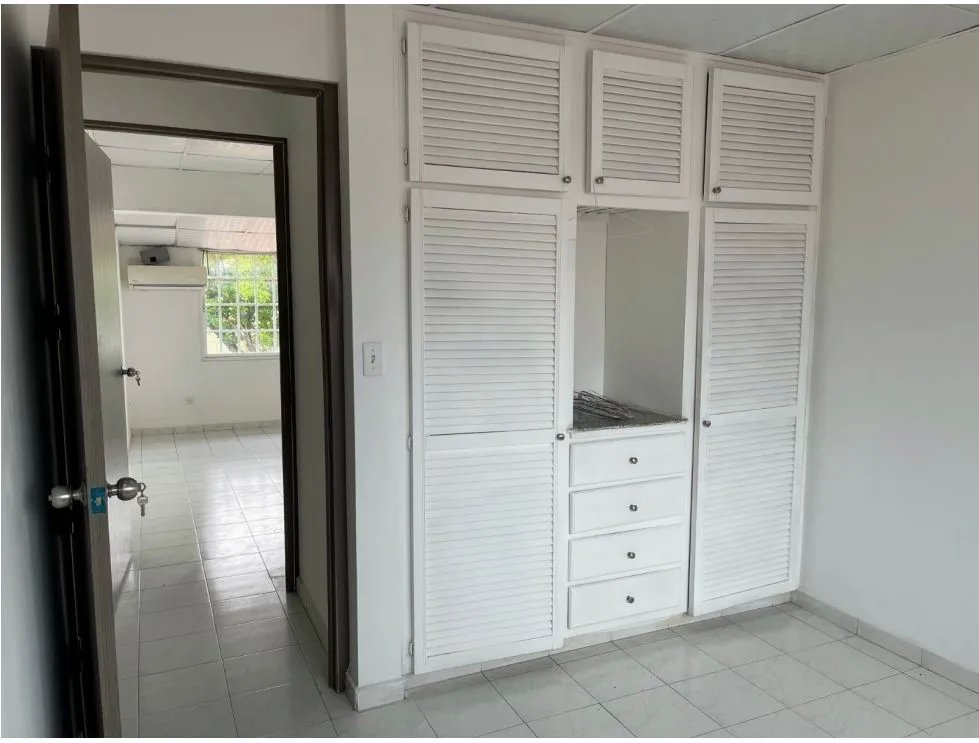 Alquiler de casa en Chanis, 290m2