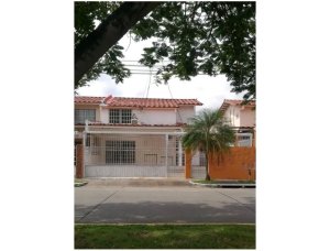 House Rental in Chanis, 290m2