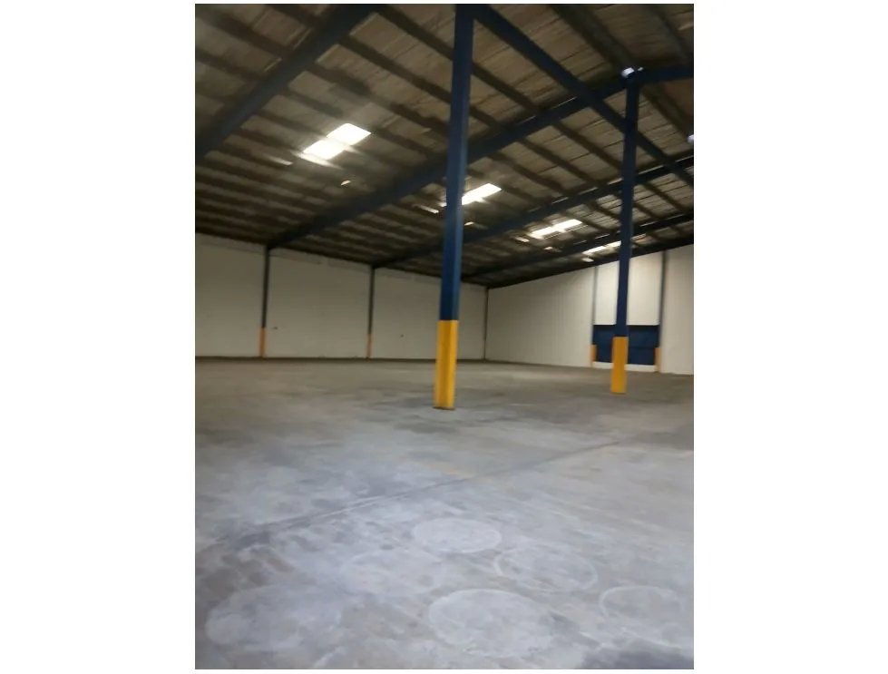 Warehouse Rental in Milla 8 Main Road, 1400m2