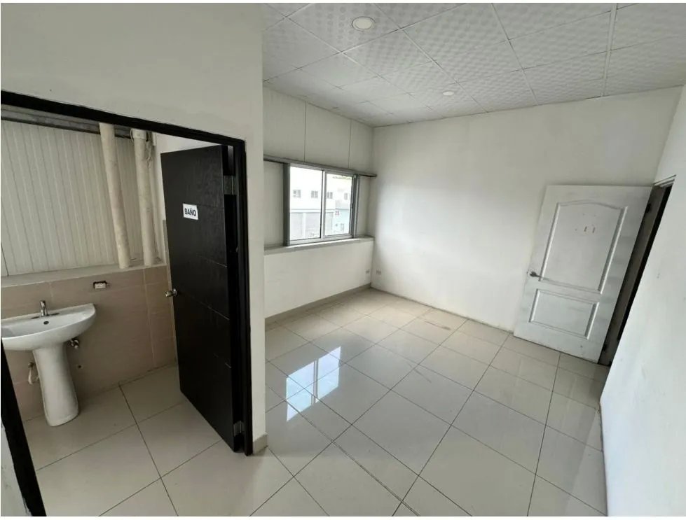 Commercial Warehouse for Rent on Via Tocumen, 480M2, $3,845