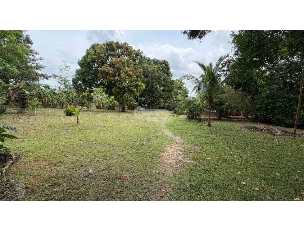 HOUSE FOR SALE WITH LARGE 2,612 M² LAND IN CAPIRA WITH 2 TERRACES