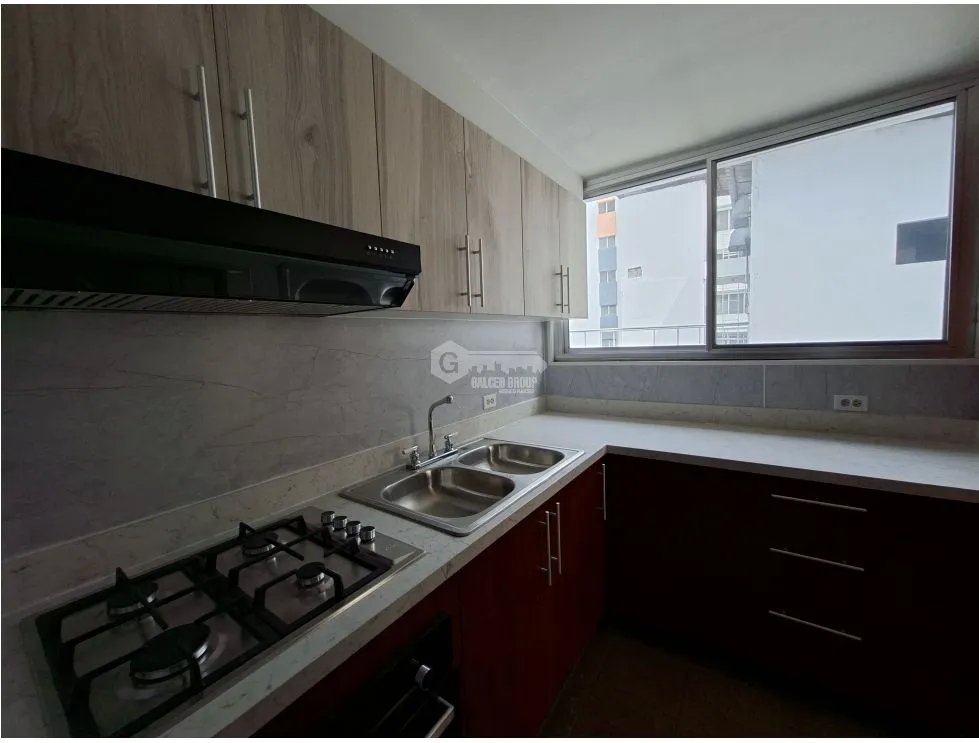 EL CANGREJO / HILTON PARK / 92M / 2 BEDROOMS / 2 BATHROOMS / VACANT