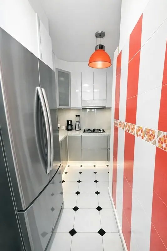 Mortgage-Free and Ready to Move In! Apartment in Edison Park
