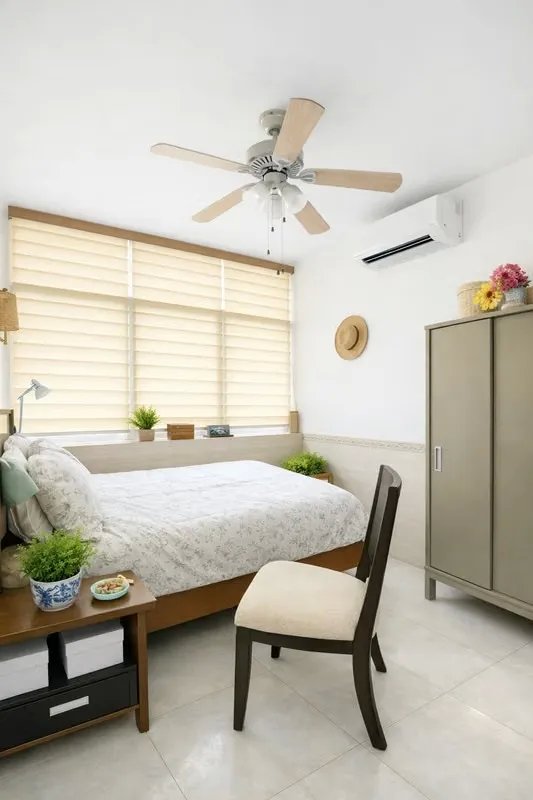 Mortgage-Free and Ready to Move In! Apartment in Edison Park