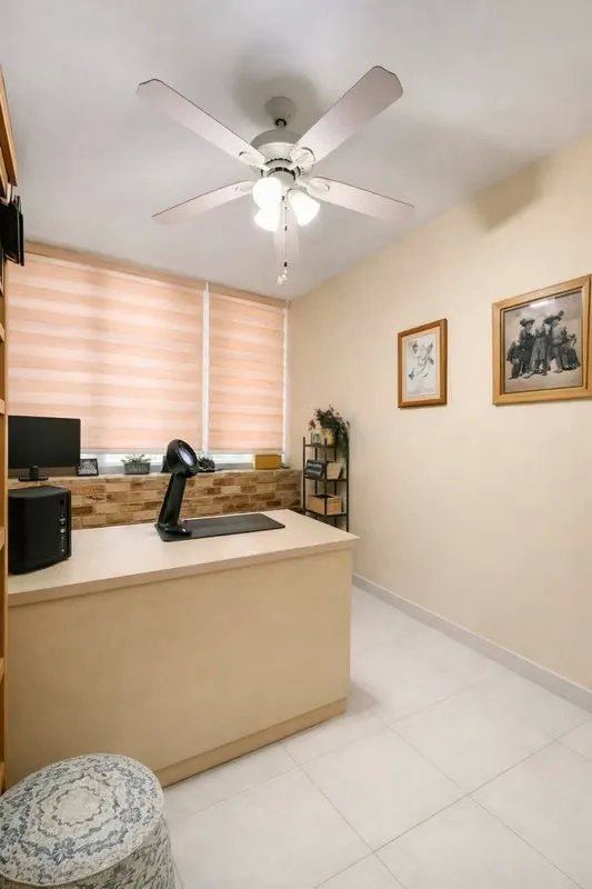 Mortgage-Free and Ready to Move In! Apartment in Edison Park