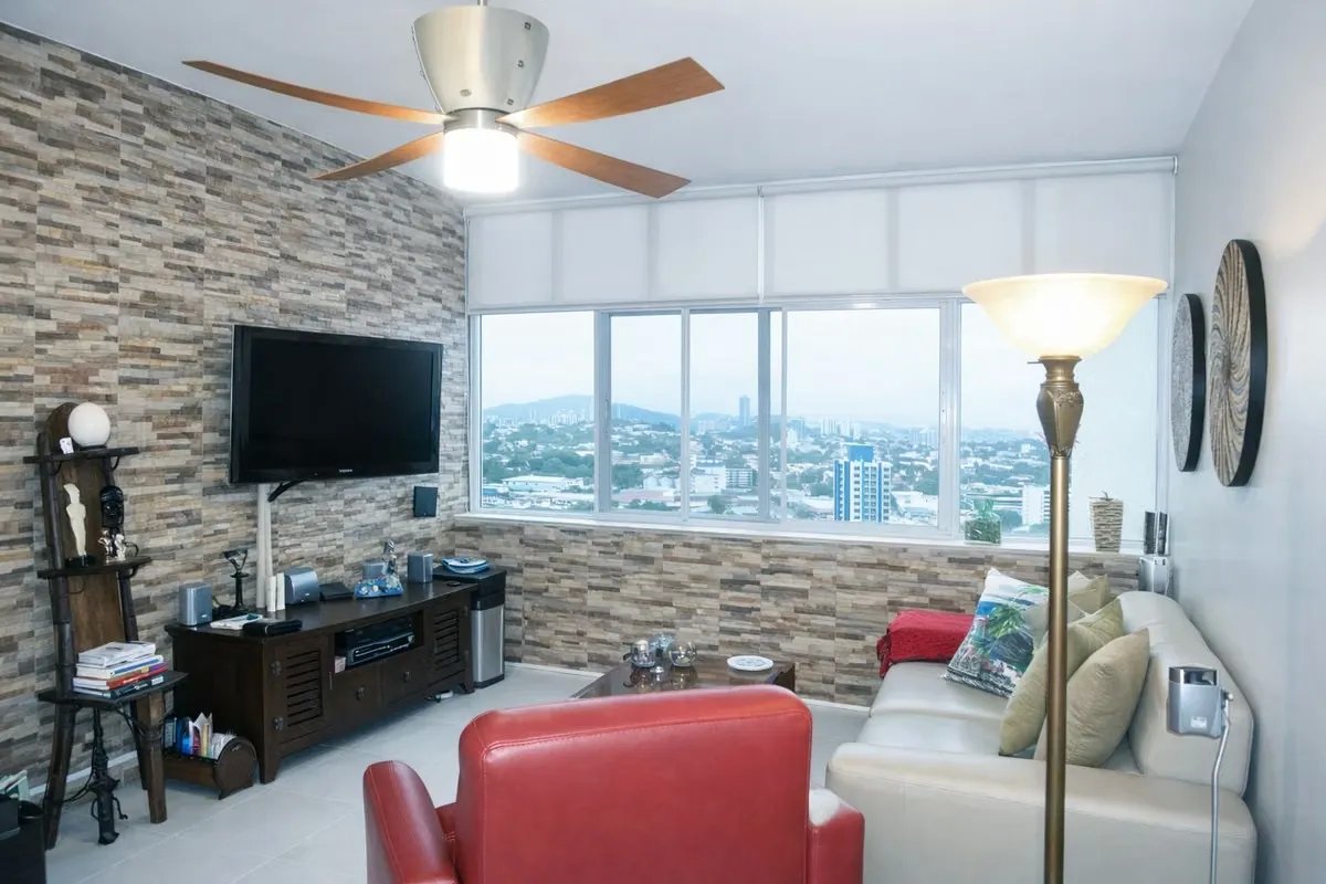 Mortgage-Free and Ready to Move In! Apartment in Edison Park