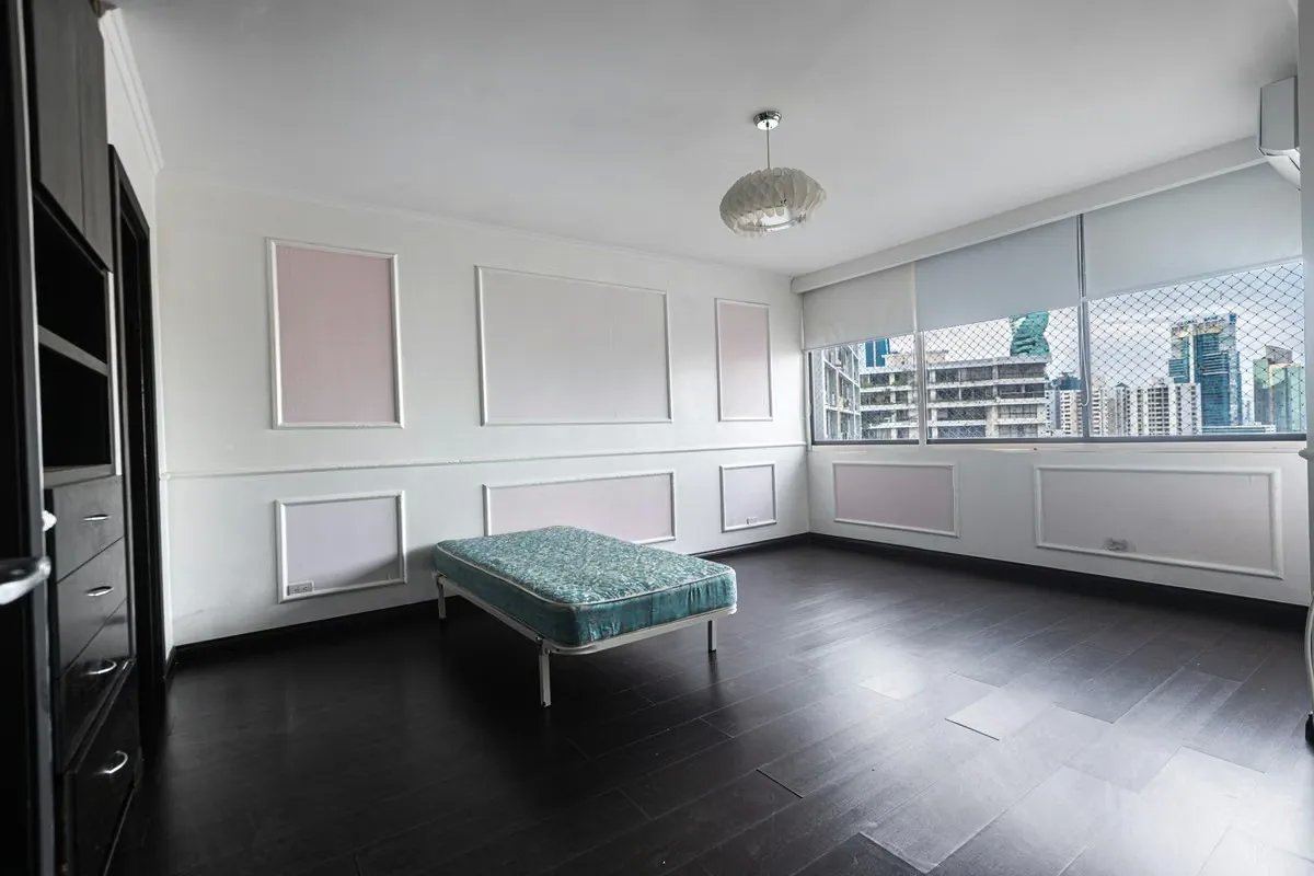 Bargain PH Los Delfines 280m² Remodeled and Ocean View