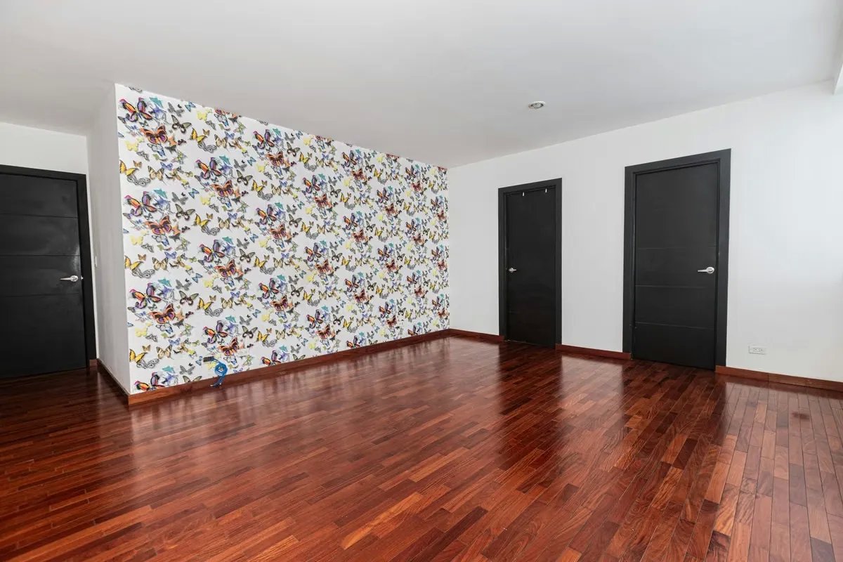 Bargain PH Los Delfines 280m² Remodeled and Ocean View