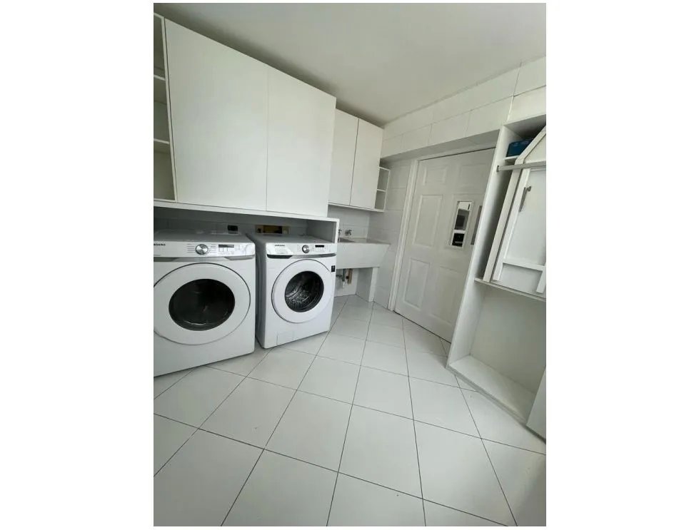APARTMENT FOR SALE IN OBARRIO - 210M²