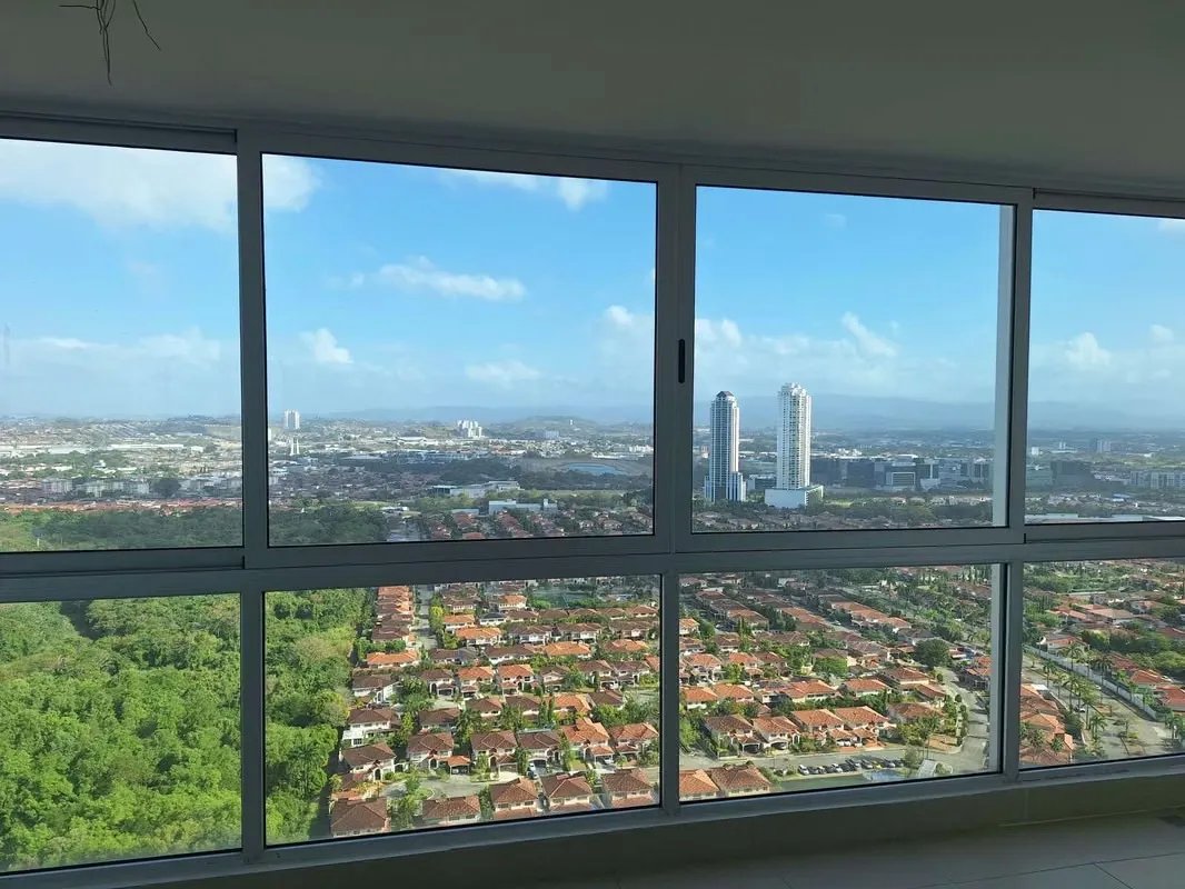 PH Breeze Costa del Este 242 m², 3 Bedrooms + Maid's Quarters, Never Lived In