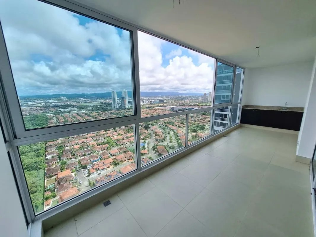 PH Breeze Costa del Este 242 m², 3 Bedrooms + Maid's Quarters, Never Lived In